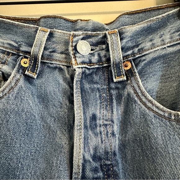 Levi's 501 Y2K Vintage Straight Leg Jeans Light Wash - Picture 4 of 15